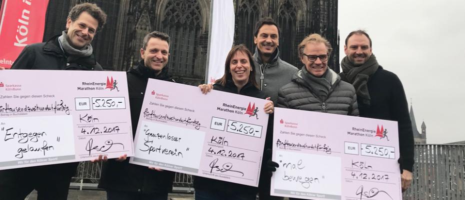 Bild zum Artikel: 20,750 euros donated by participants of the RheinEnergieMarathon Cologne