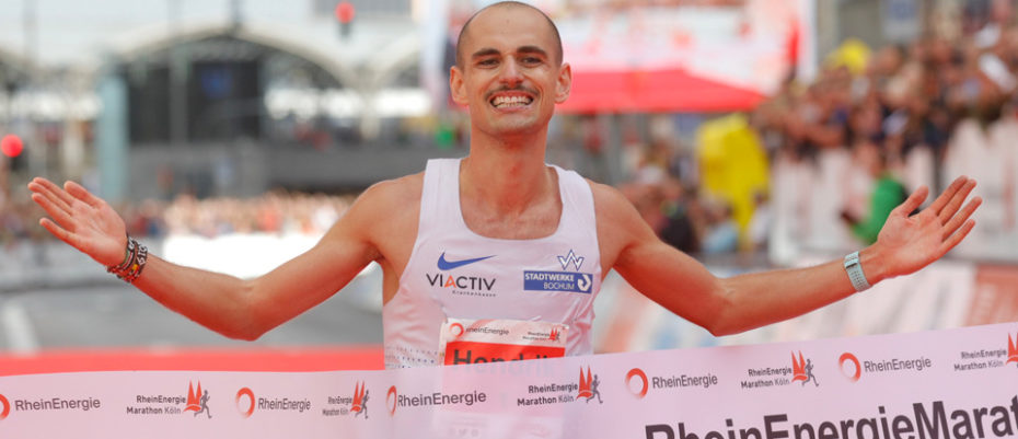 Bild zum Artikel: Hendrik Pfeiffer gewinnt den RheinEnergieMarathon Köln