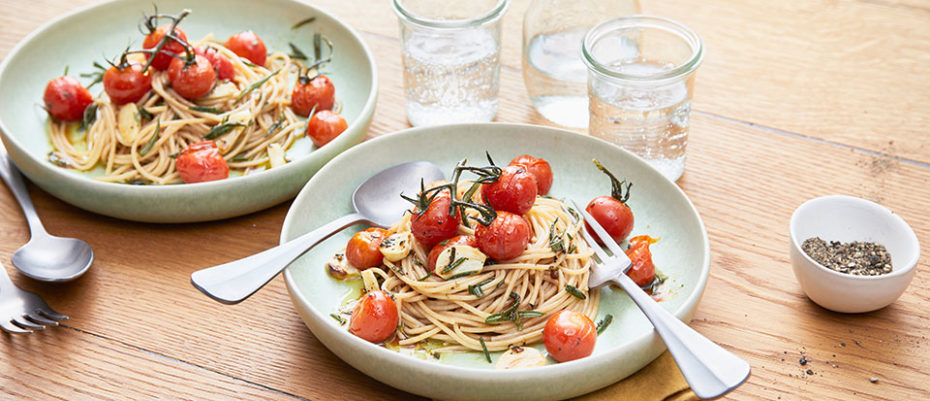 Bild zum Artikel: Rezept für Eure persönliche Pasta-Party: Vollkorn-Spaghetti mit Cherrytomaten