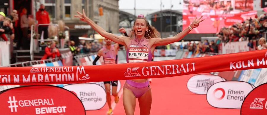Esther Pfeiffer Siegerin Generali Halbmarathon Köln